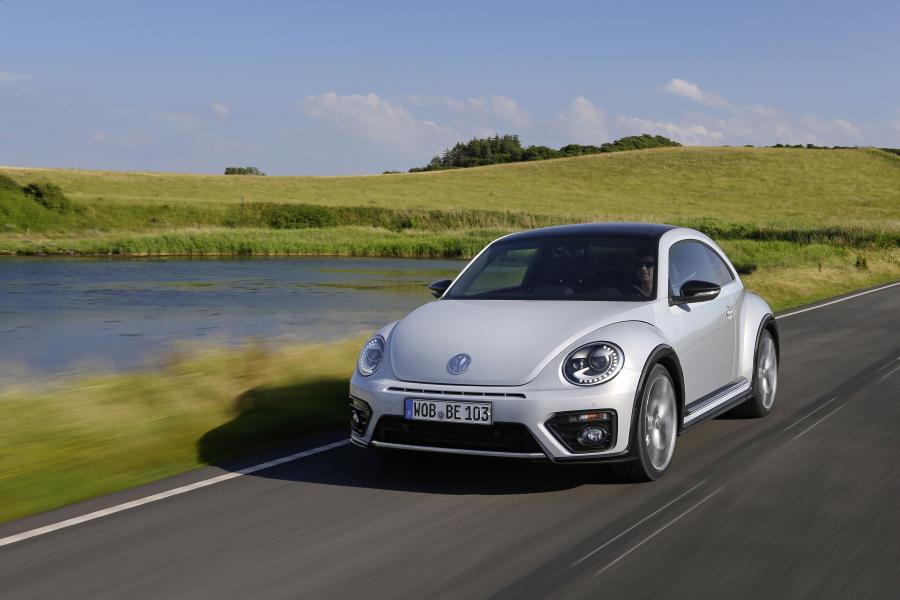  Volkswagen Beetle R-Line 2016 года  (фото 18 из 22)